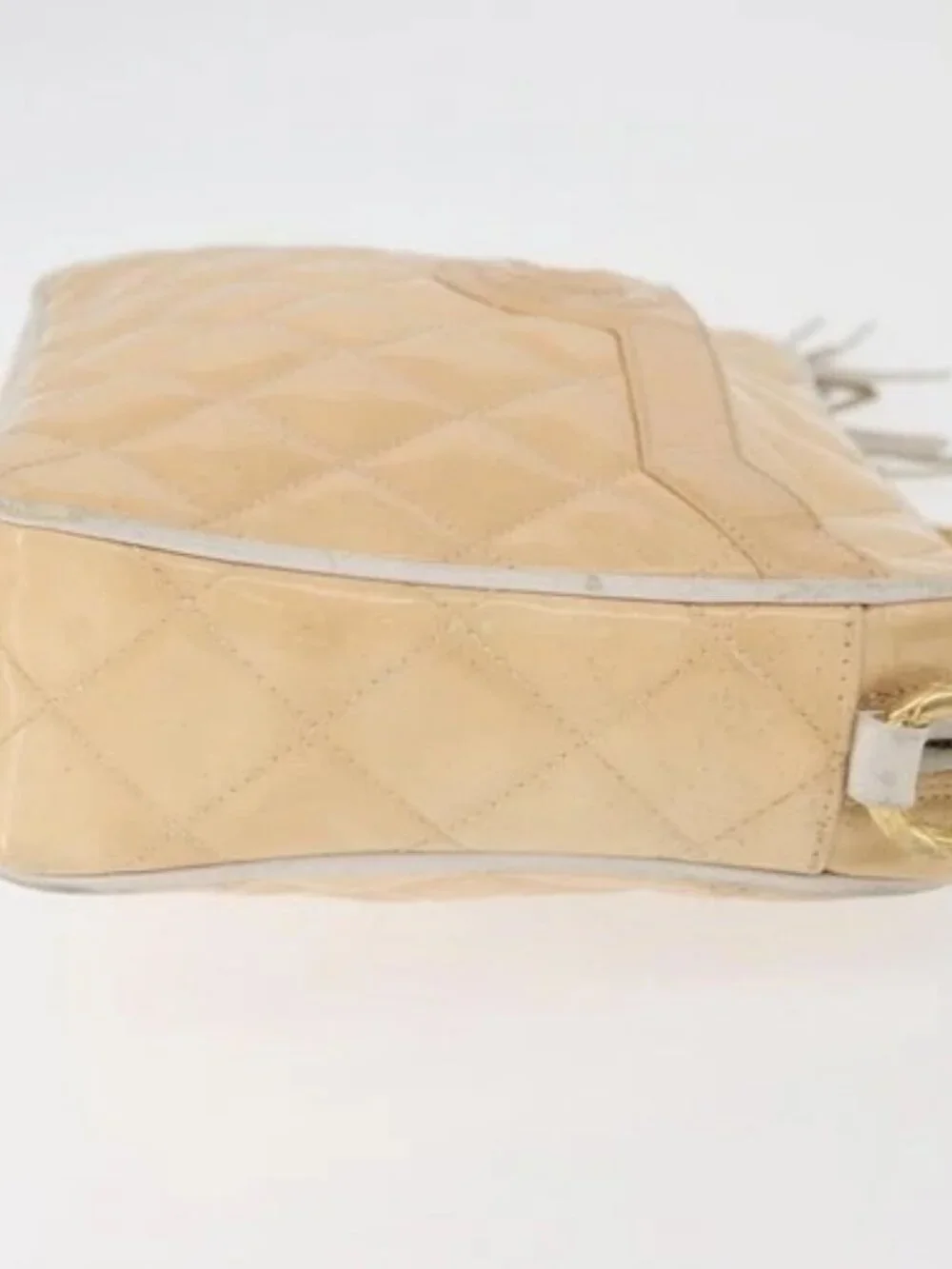 CHANEL Matelasse Chain Shoulder Bag Patent Leather Ivory Gold CC Auth BA13017